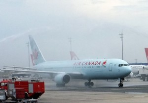 Air Canada uçağı tehlike atlattı!
