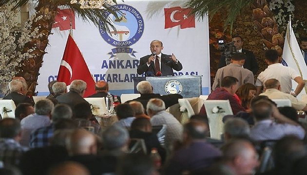 Akdoğan Demirtaş a verdi veriştirdi!