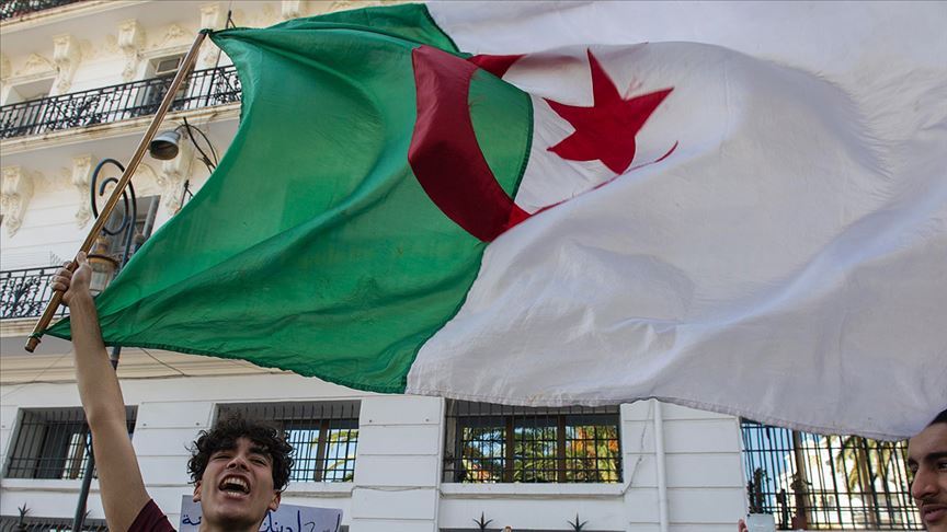 Cezayir de muhalefetten yeni yol haritası