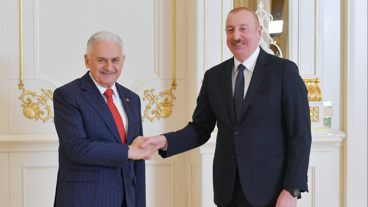 Azerbaycan Cumhurbaşkanı Aliyev, Binali Yıldırım ı kabul etti