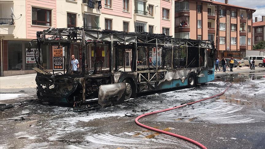 Ankara da otobüs yangını