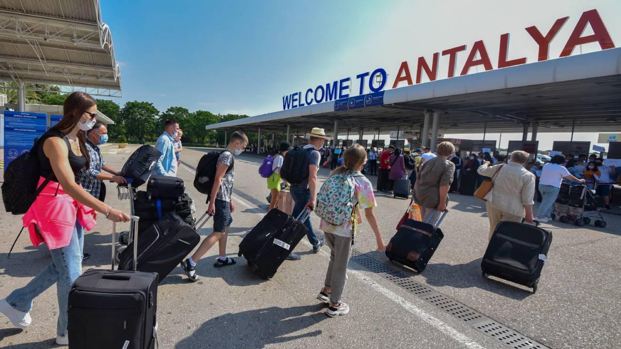 Antalya 2 milyon turisti geçti, turizmde rekorlar yılı 2019’u geride bıraktı