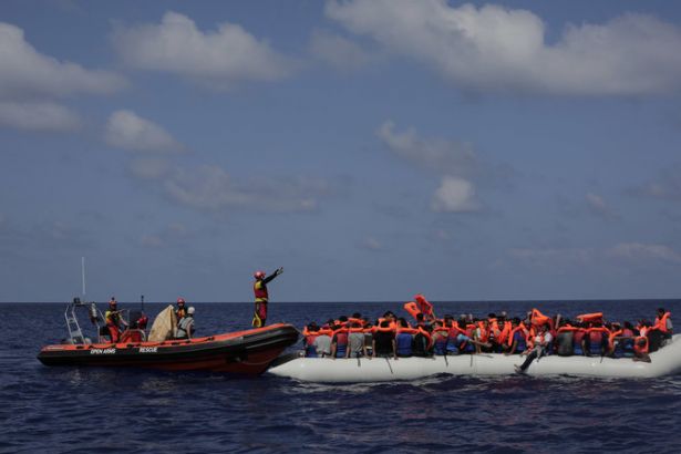En az 3 bin sığınmacı Akdeniz de yaşamını yitirdi