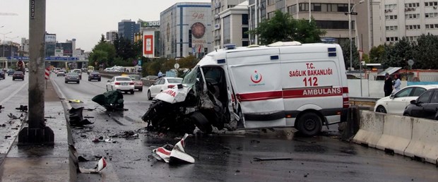 Ataşehir de kaza: 4 yaralı