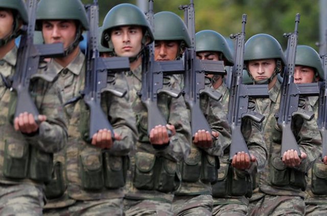 Cumhuriyet: Yeni askerlik sistemi kışlada ankete takıldı
