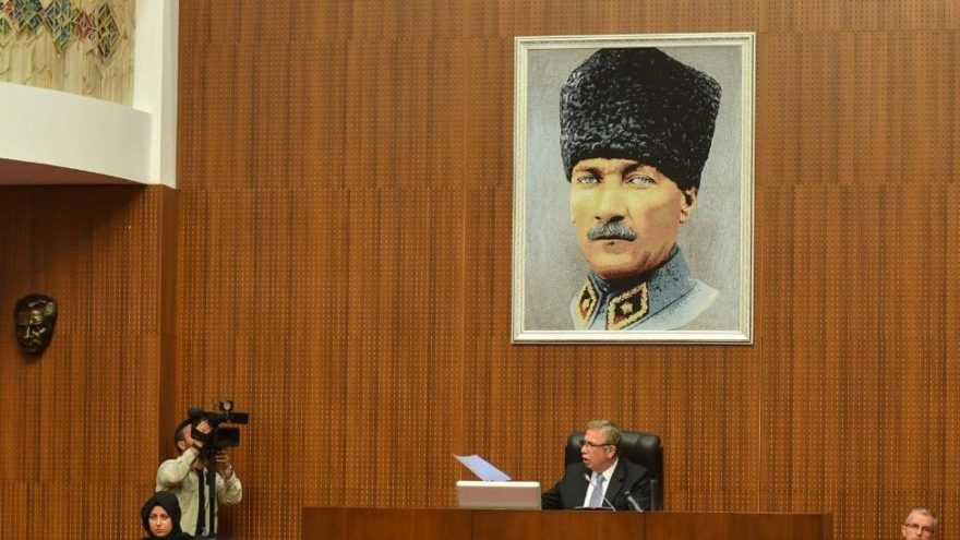 Mansur Yavaş tan ‘Kalpaklı Atatürk  talimatı