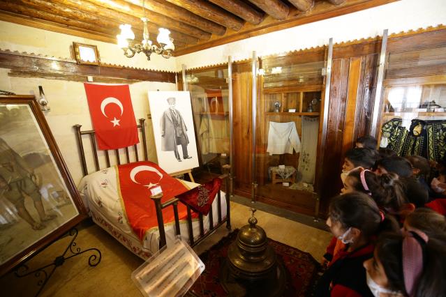 Atatürk ün  mahallesinde  10 Kasım yoğunluğu