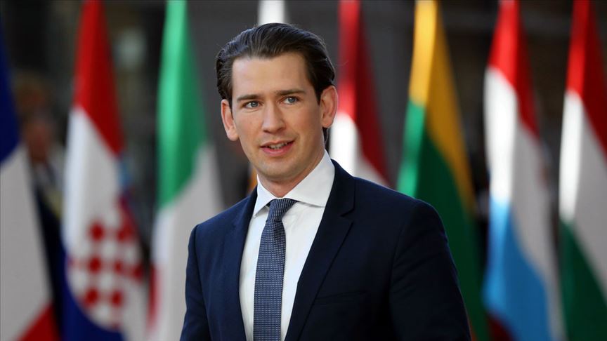 Avusturya da  Başbakan istifa etti!