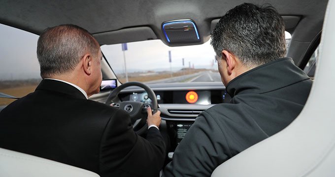 Erdoğan, yerli otomobilin direksiyonunda