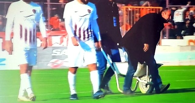 Türk futbol tarihine geçecek görüntü