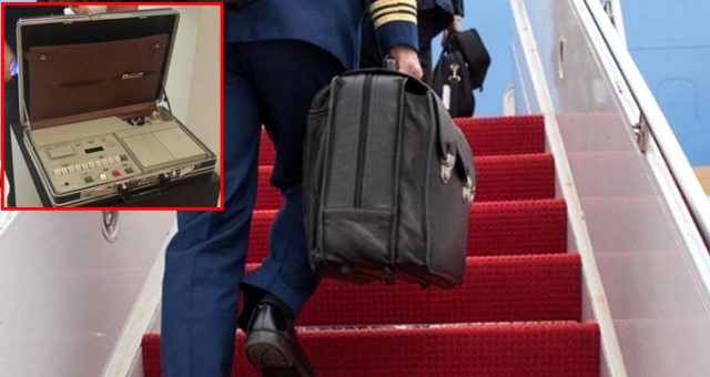 Putin in gizemli çantasında ne var?