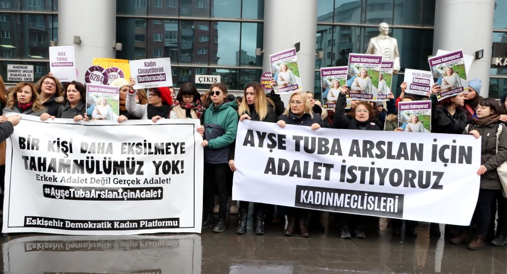 Satırla öldürülen Ayşe Tuğba Arslan ın davasında karar çıkmadı!