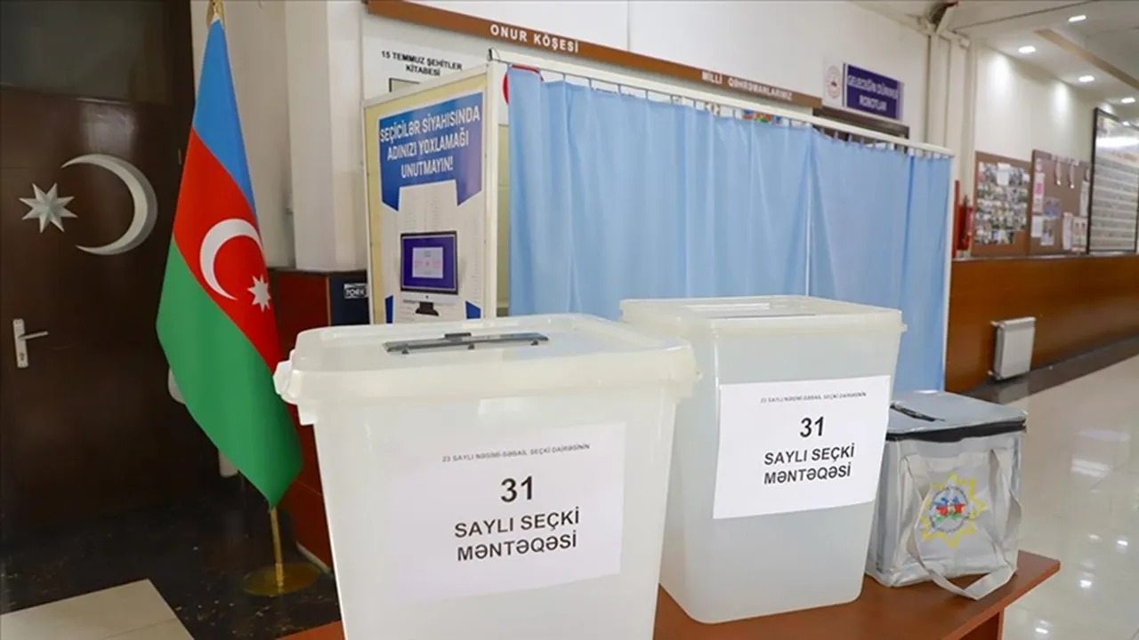 Azerbaycan da erken seçim heyecanı