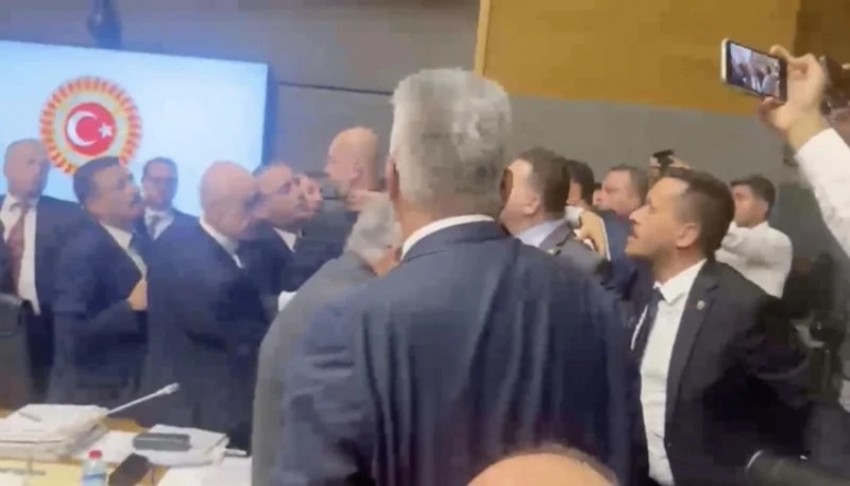 MHP ve �Y� Parti aras�nda yasa gerginli�i