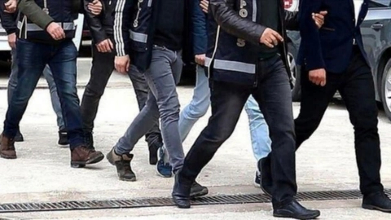 Adana da kaçakçılık operasyonu: 25 gözaltı