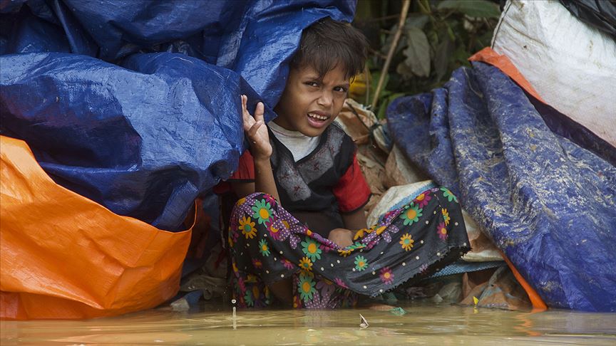 Bangladeş te seller nedeniyle insanlar zor durumda