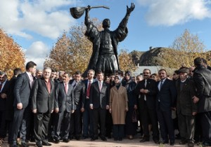 Başbakan Ahmet Davutoğlu cemevini ziyaret etti!