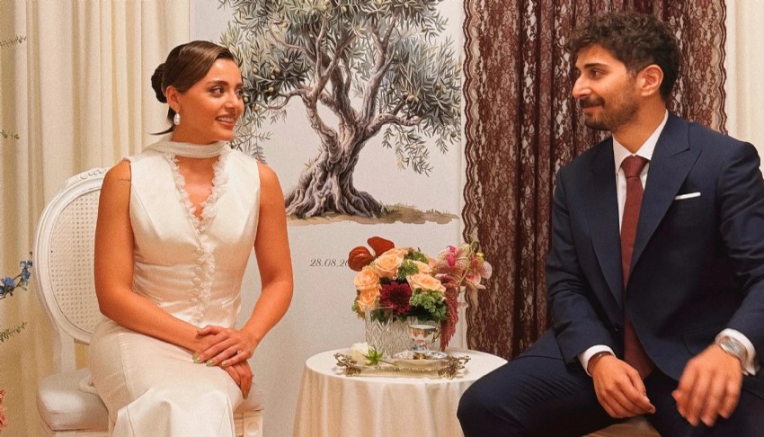 S�la T�rko�lu'ndan evlili�e ilk ad�m: Ata Ayy�ld�z ile ni�anland�!