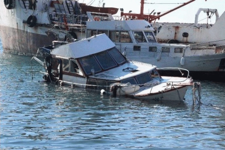 Ege de göçmen teknesi battı