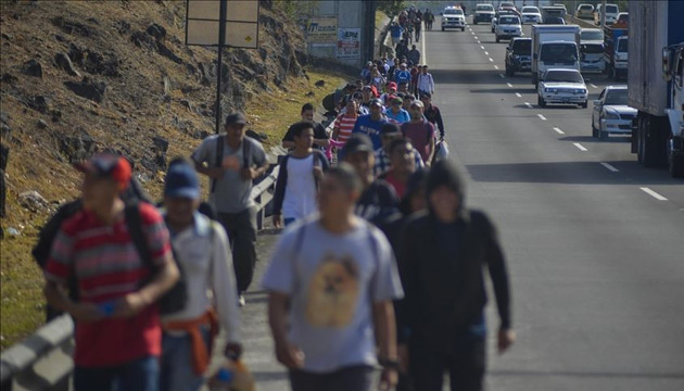 ABD Meksika sınırındaki göçmenleri ger çevirecek