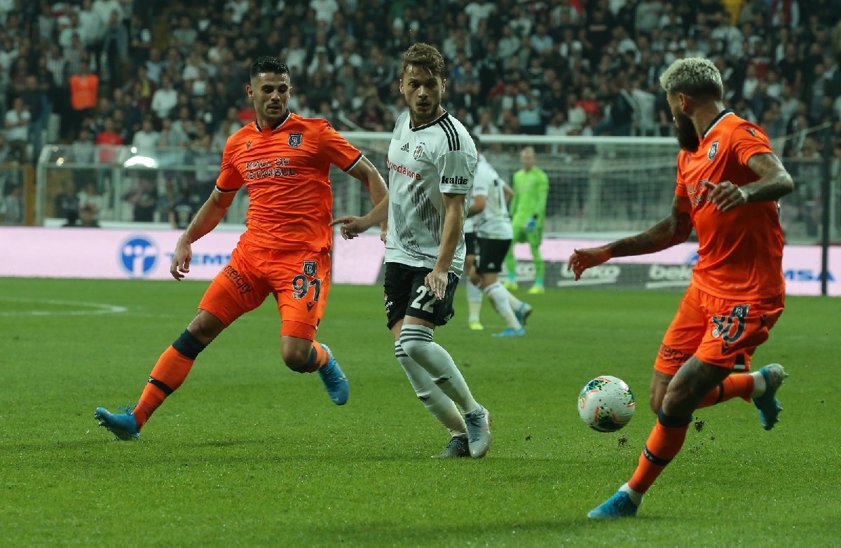 Beşiktaş’ı Burak kurtardı
