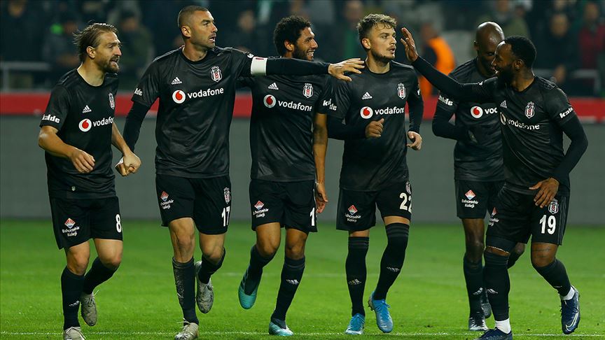 Beşiktaş rakiplerini solladı