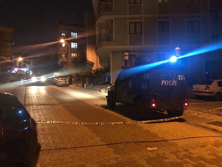 İstanbul da el bombası paniği