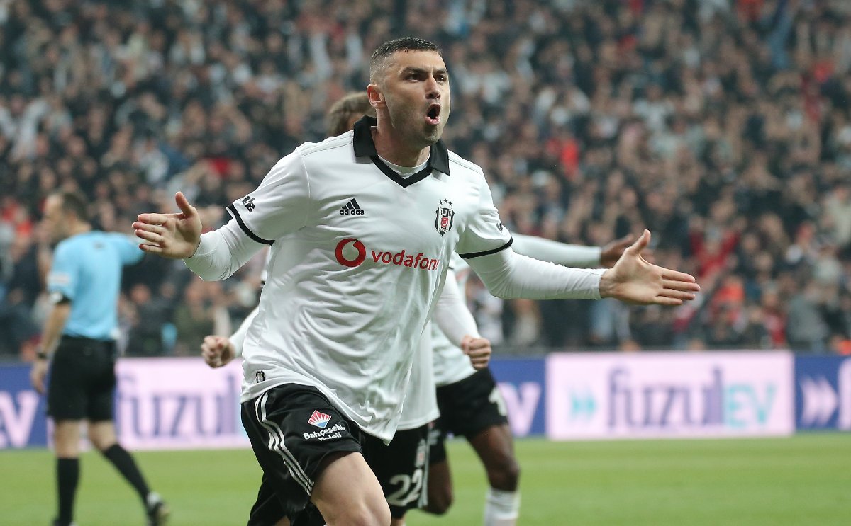 Beşiktaş tan  Burak Yılmaz açıklaması