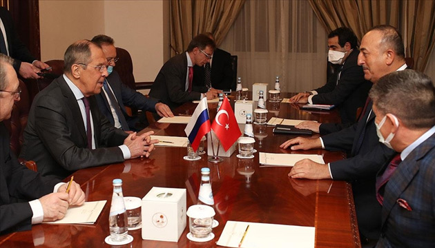 Çavuşoğlu, Katar da Lavrov ile görüştü