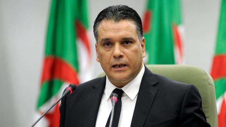 Cezayir meclis başkanı istifa etti