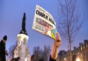 Charlie Hebdo ödülüne şok protesto