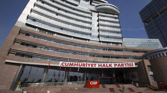 CHP li Başkan AK Parti ye geçti