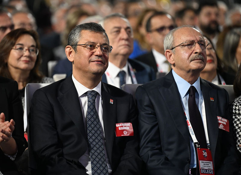 CHP Kurultayı nda genel başkanlık seçimi ikinci tura kaldı!
