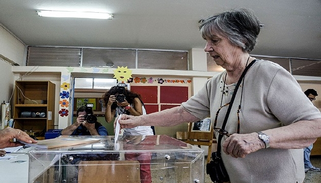 Yunanistan da  Hayır  oyları önde