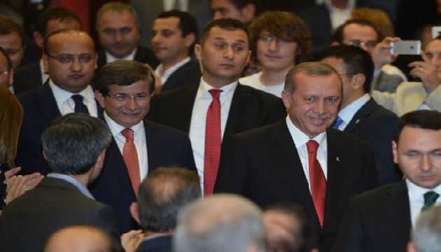 İşte sosyal medyada yeni Başbakan Ahmet Davutoğlu yorumları!