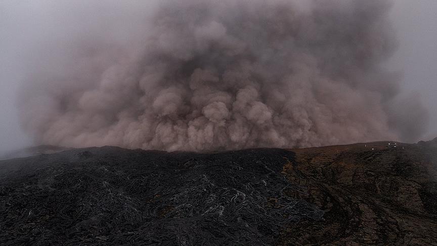 Hawaii de yanardağ faaliyete geçti