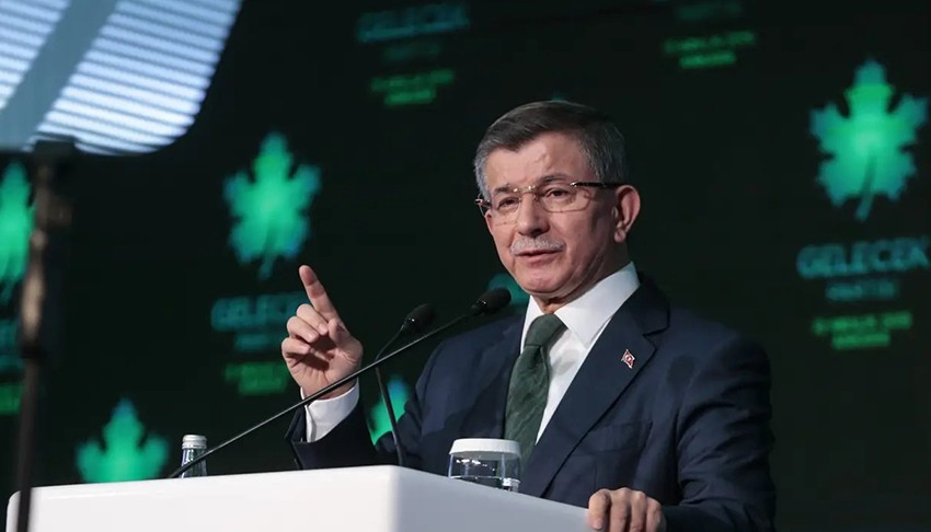 Gelecek Partisi resmen feshedildi: 'Bu bir vazge�i� de�il, ahlaki bir iradedir'