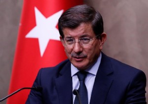 Başbakan Davutoğlu Aleksis Çipras ı tebrik etti!