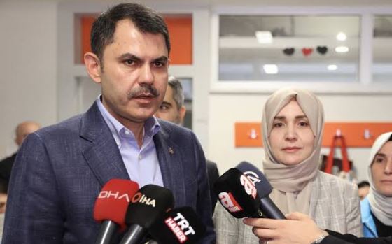 Murat Kurum un eşi ücretsiz izne çıktı