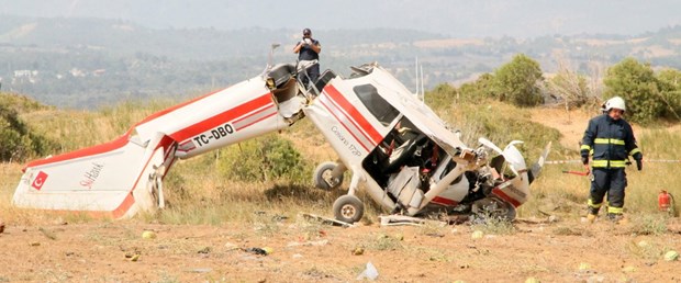 Antalya da uçak düştü