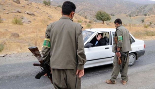 PKK lılar iki aracı ateşe verdi!