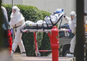ABD de Ebola şüphesiyle 80 kişi gözlem altında!
