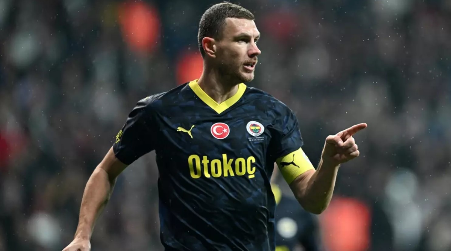 Fenerbahçe nin kaptanı Edin Dzeko söz verdi