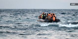 Göçmenleri taşıyan bot battı: 14 ölü