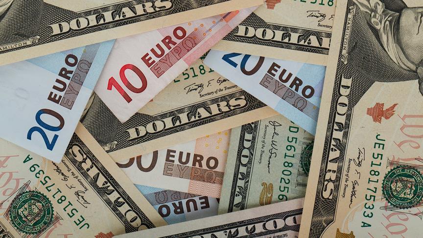 Euro ve dolar düşüşe geçti