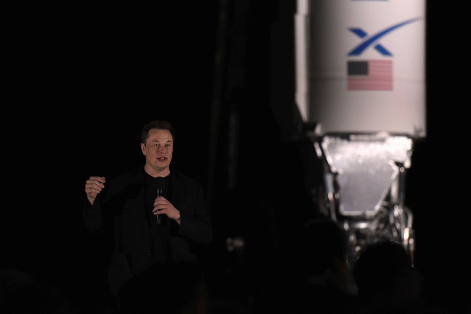 Elon Musk,   Starship i tanıttı
