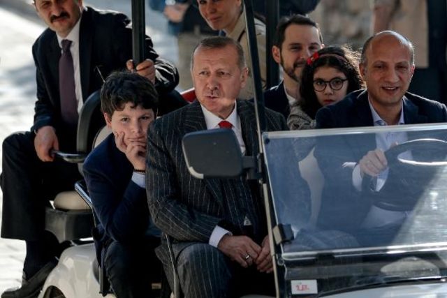 Erdoğan: Kimse darbe yapamaz