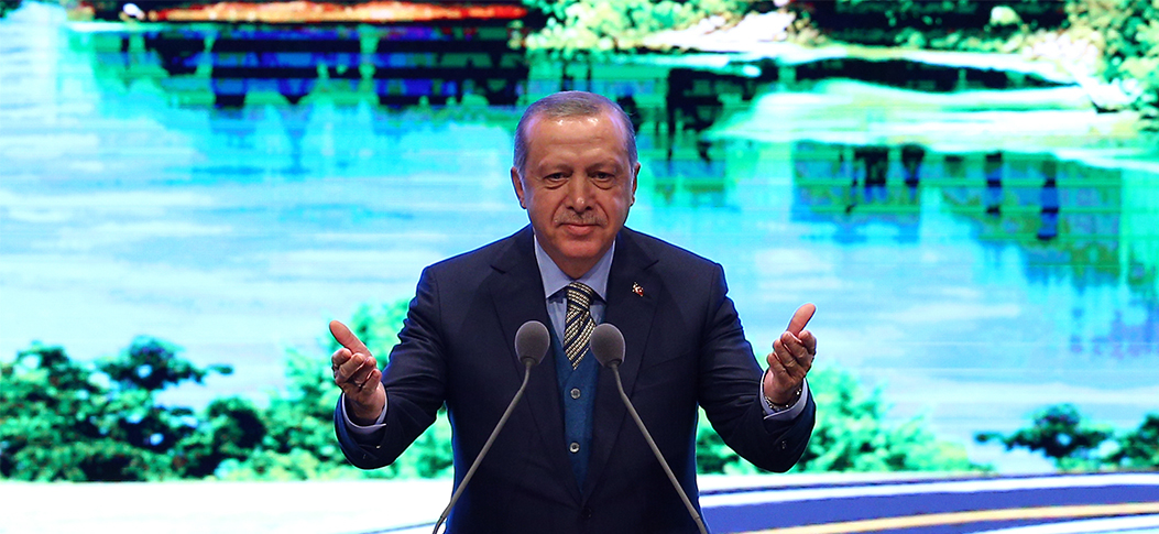 Erdoğan ın sözlerine salondakilerden alkış tufanı