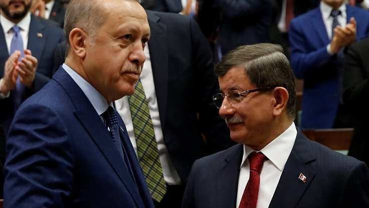 AK Parti de ki İslamcı oylara Davutoğlu talip