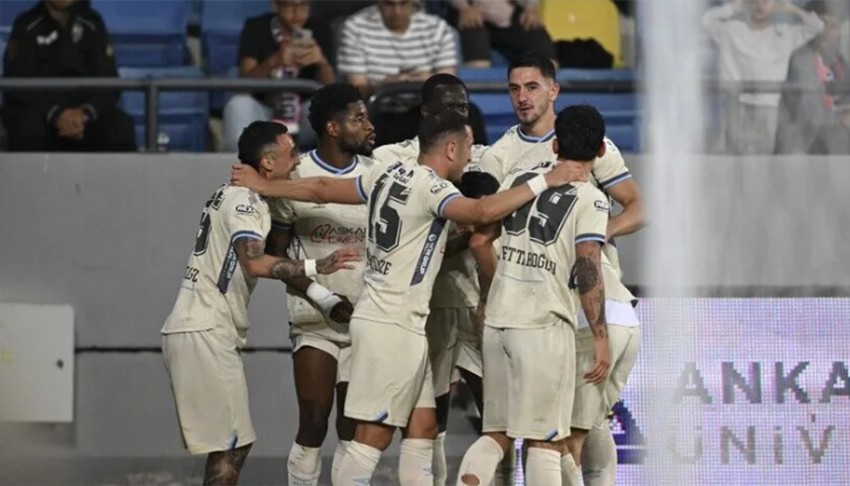Erzurum FK ilk puan�n� ald�